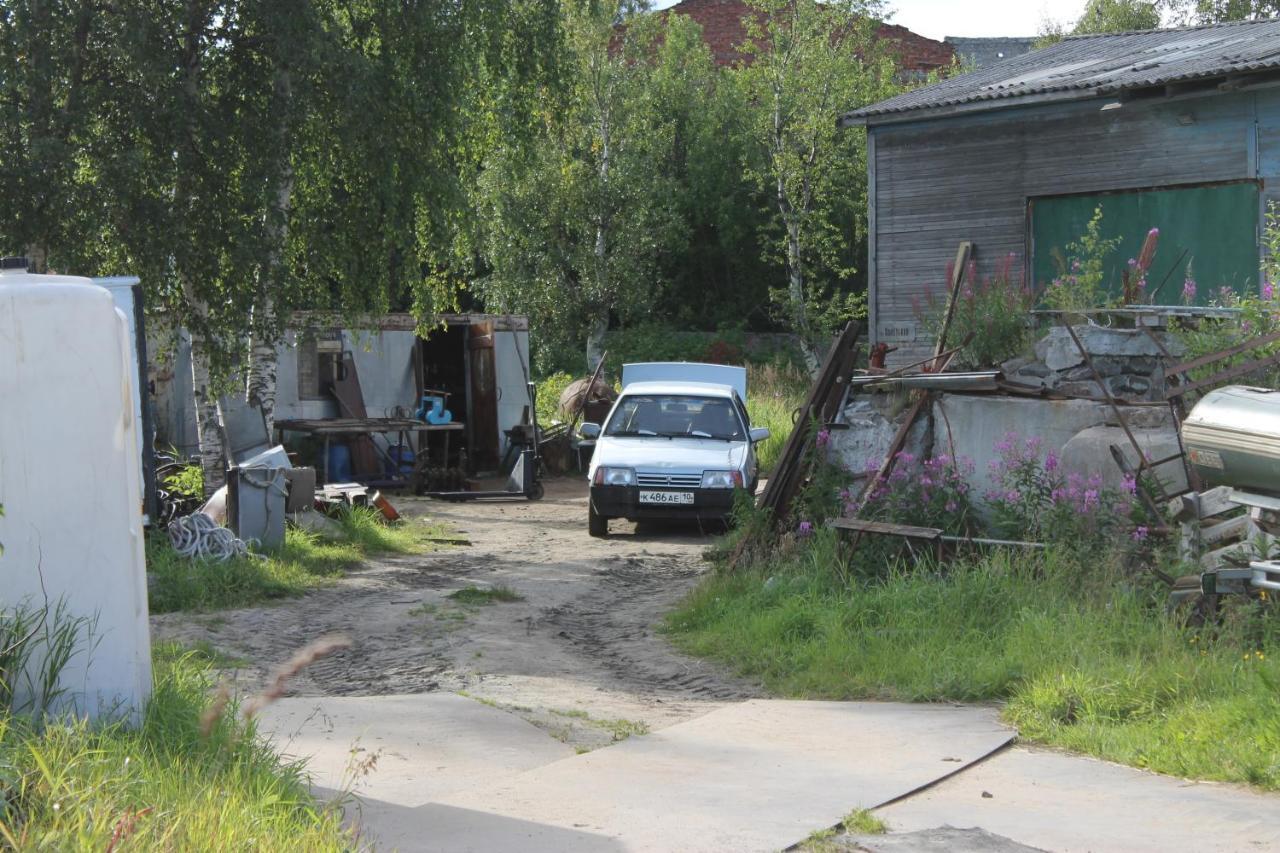 ГОСТЕВОЙ ДОМ У БЕЛОГО МОРЯ RABOCHEOSTROVSK (Россия) | NOCHI